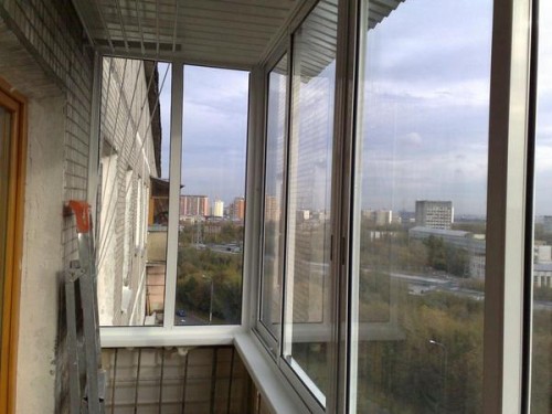 razdvizhnyie-okna-dlya-balkona-7