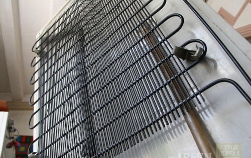 670px-clean-refrigerator-coils-step-2